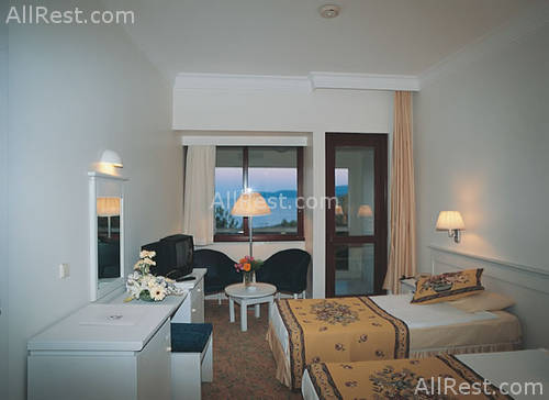 La Mer Hotel 8